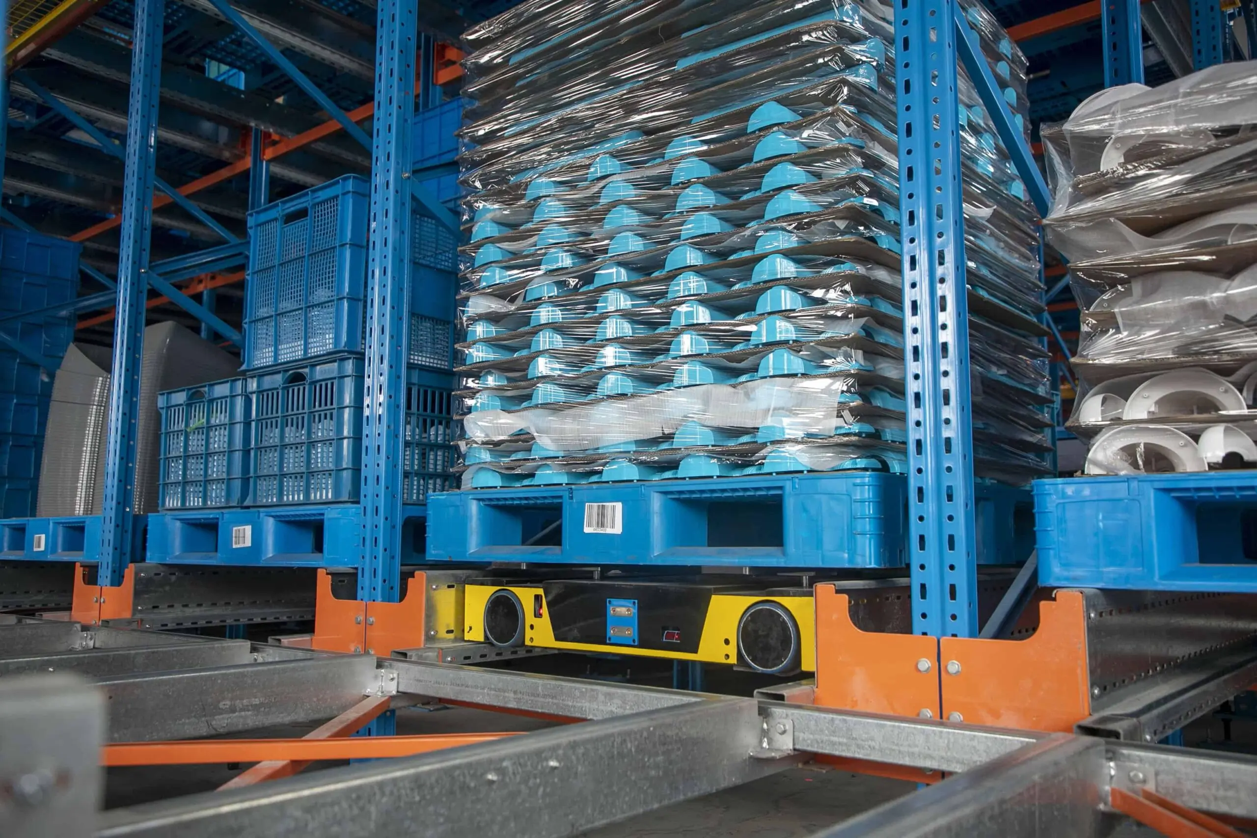 Zikoo Robotics R Bot Smart Four Way Pallet Shuttle Injection Molding Industry Shelf To Person Scaled Zikoo Robotics R Bot Smart Four Way Pallet Shuttle Injection Molding Industry Shelf To Person Scaled
