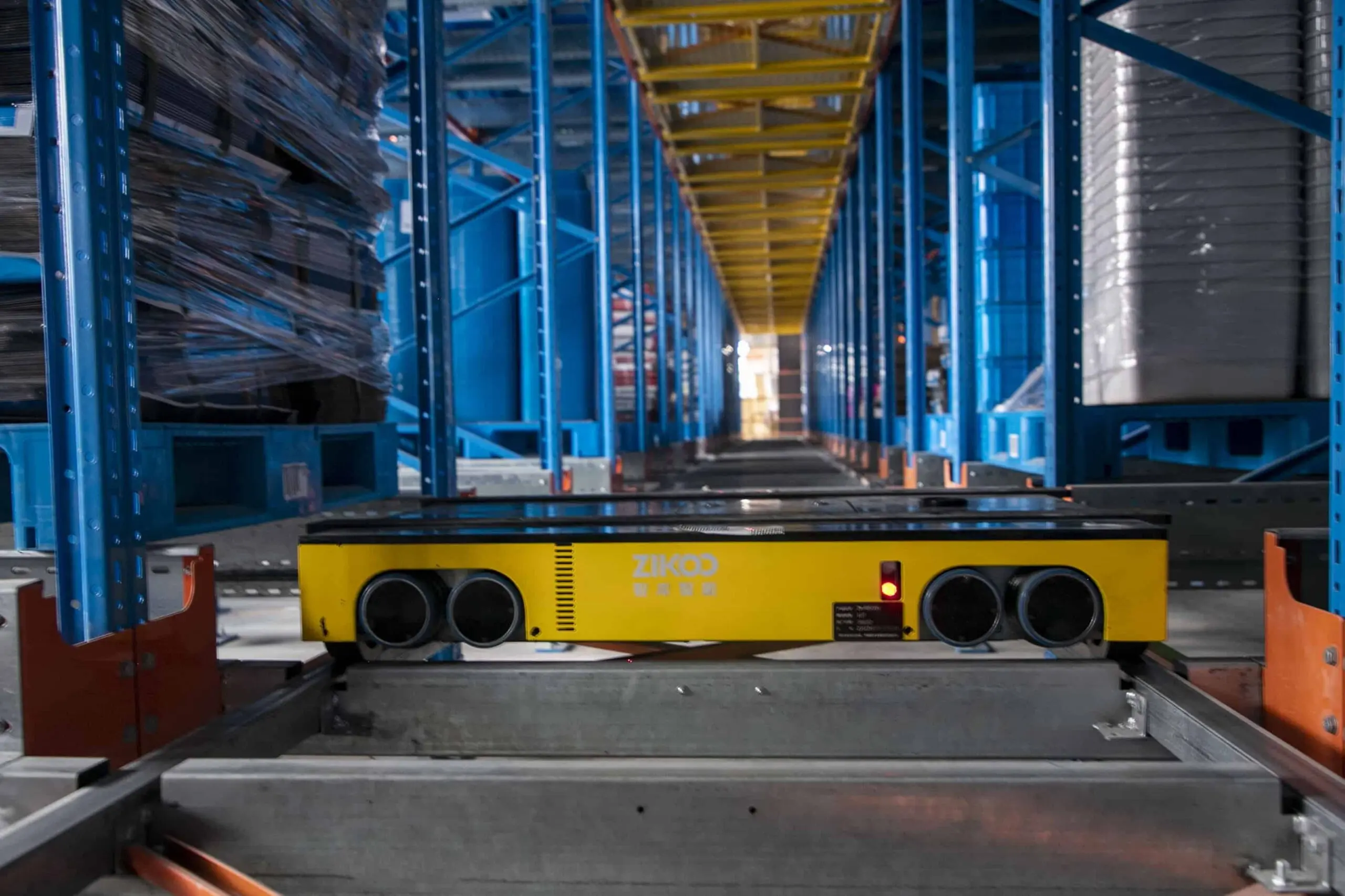 Zikoo Robotics R Bot Smart Four Way Pallet Shuttle Injection Molding Industry Shelf To Person Scaled