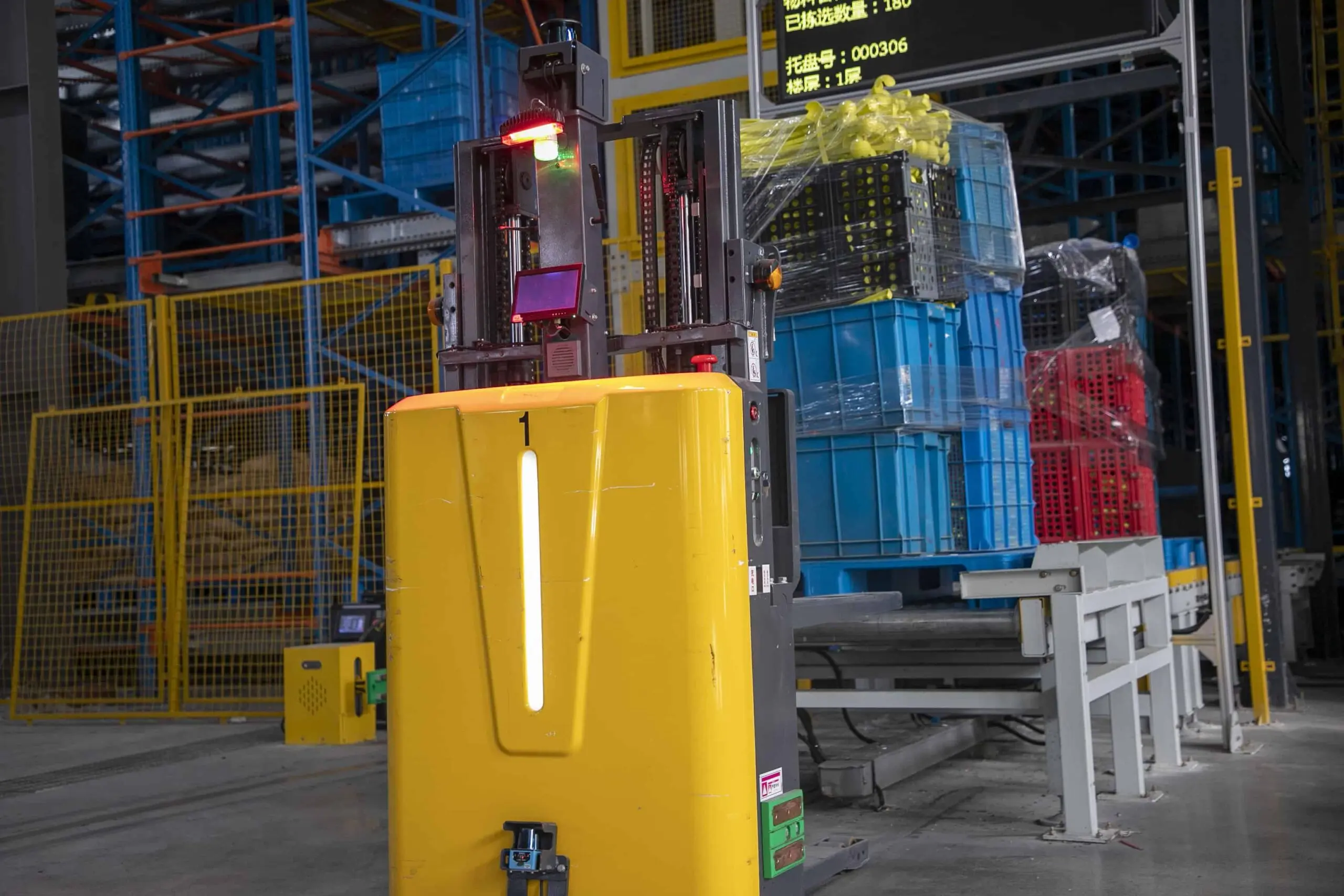 Zikoo Robotics R Bot Smart Four Way Pallet Shuttle Injection Molding Industry Shelf To Person Scaled Zikoo Robotics R Bot Smart Four Way Pallet Shuttle Injection Molding Industry Shelf To Person Scaled