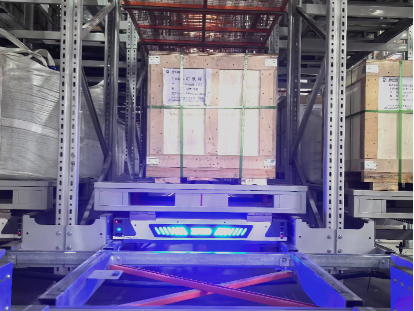 Four-Way Shuttle for Pallet Storage shuttle warehouse four-way shuttle intelligent warehousing automated pallet shuttle systems automated storage solutions