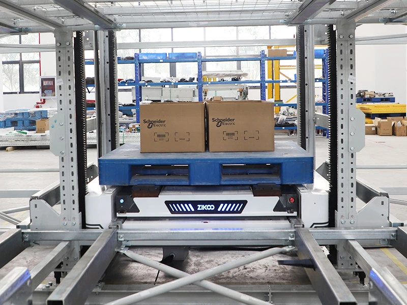 Global Debut | Zikoo Robotics’ Six-Way Shuttle Shines at LogiMAT 2025