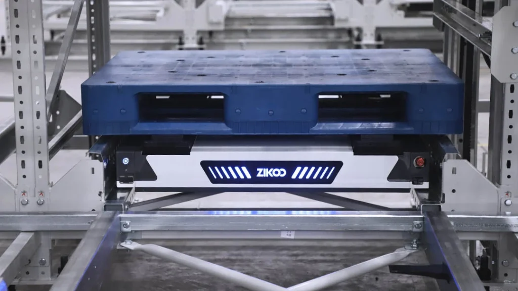 Four-Way Shuttle in Operation | Automated Pallet Handling for Fabric Rolls