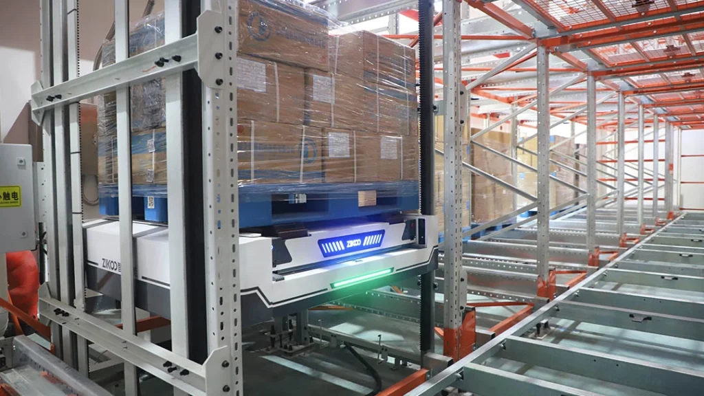 Zikoo Robotics six-way shuttle operating in dense storage system for maximum space utilization in automatic 3D warehouse
