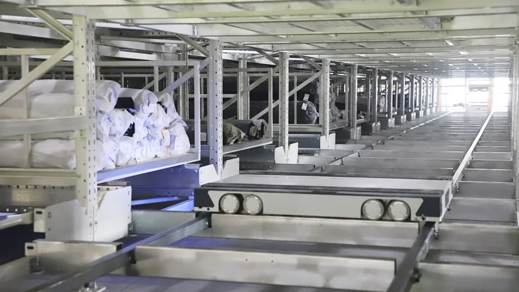 Zikoo Robotics Four-way shuttle working in dense storage with automated storage retrieval system in an automatic 3D warehouse